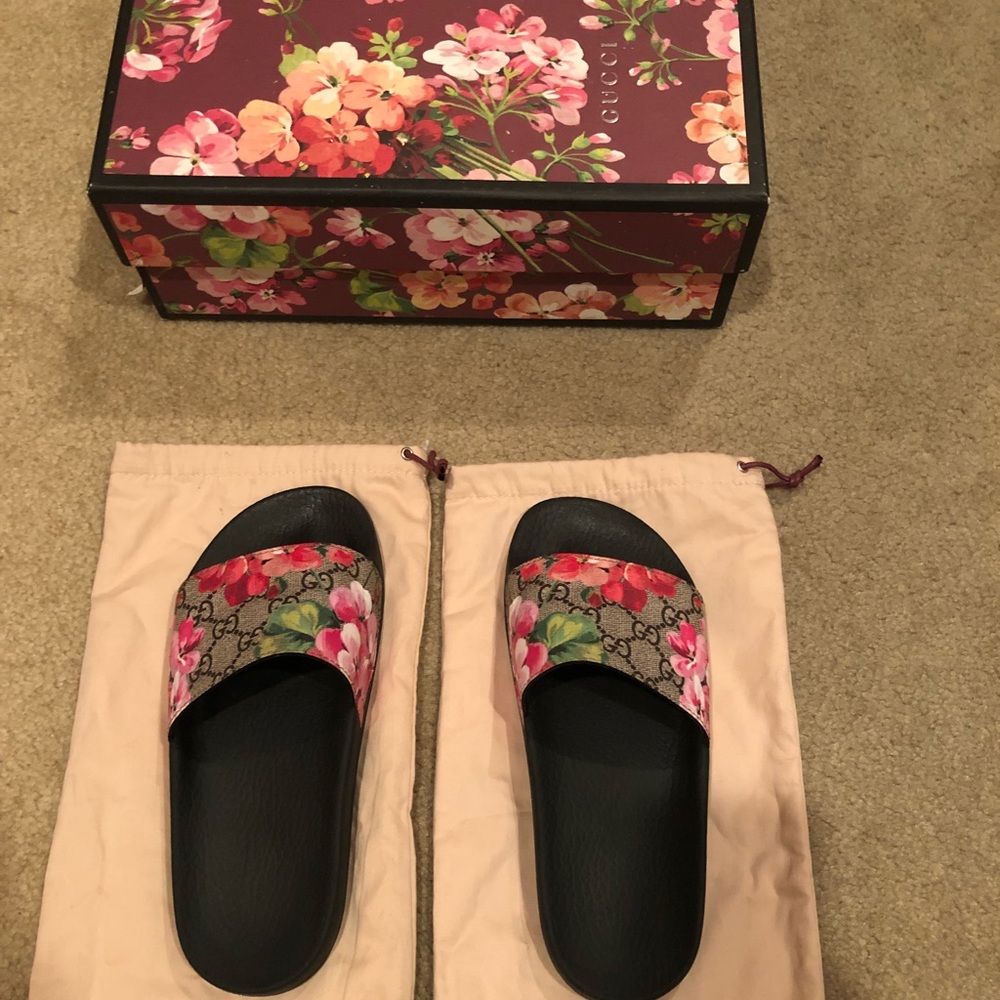 Gucci Bloom Slides
